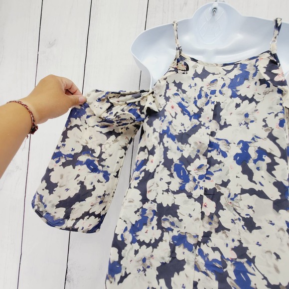 Sim & Sam Floral Ruffle Trimmed Cold Shoulder Long Sleeve Crepe Top EUX Small - Picture 3 of 9